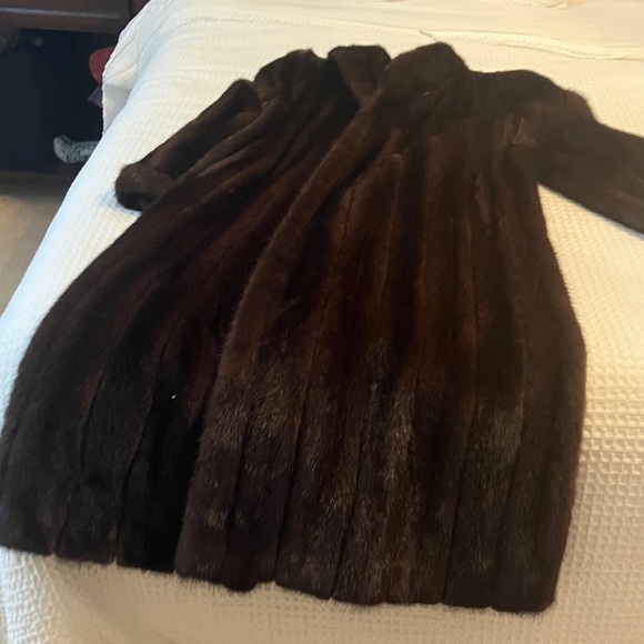 Beautiful fur coat - Picture 14 of 14